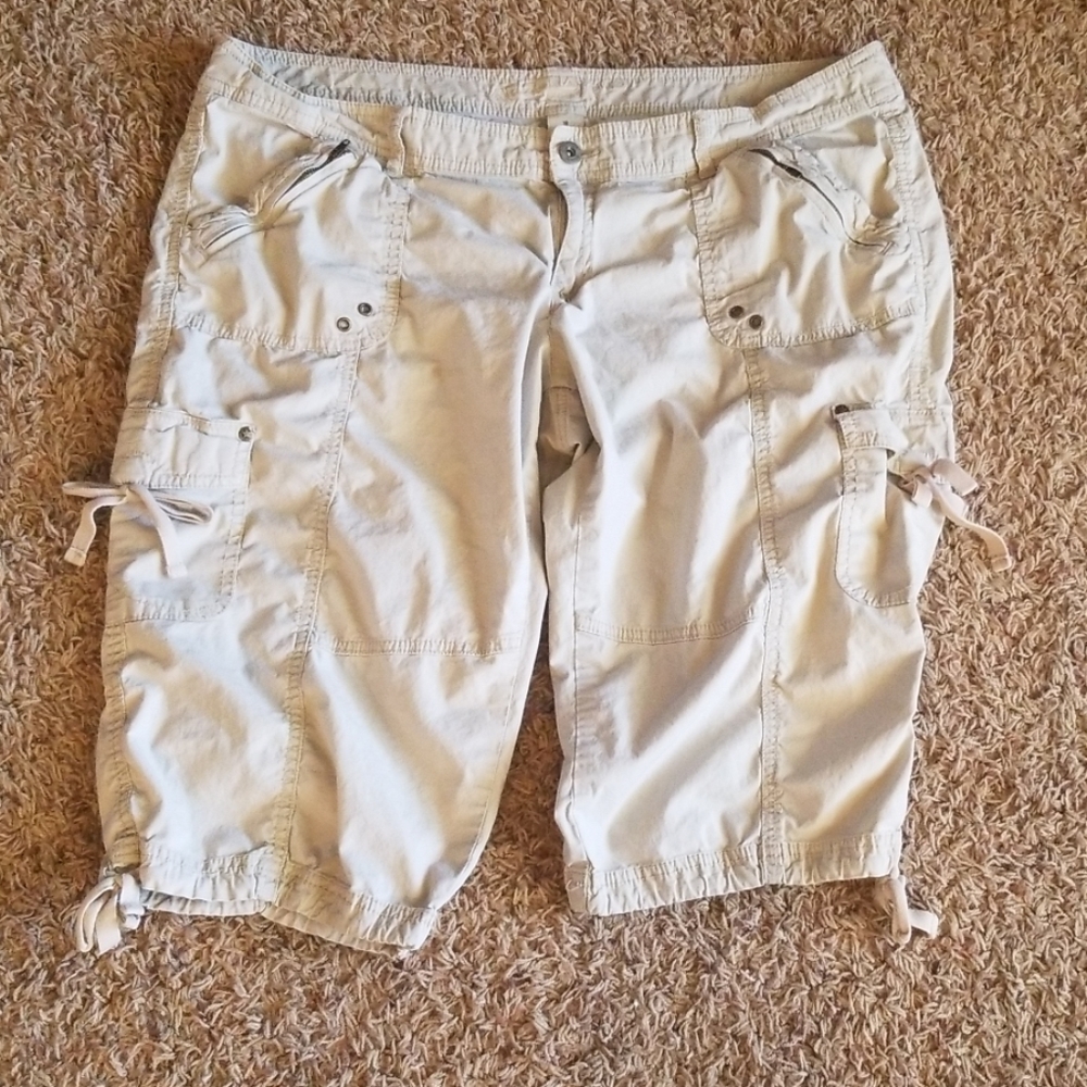 Arizona Capris sz 19
